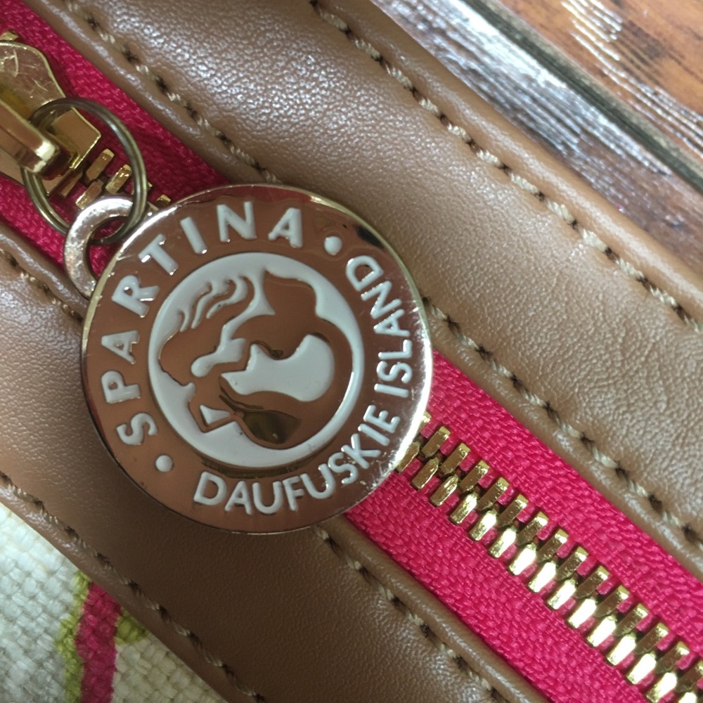 Designer Purse - Picture 3 of 6